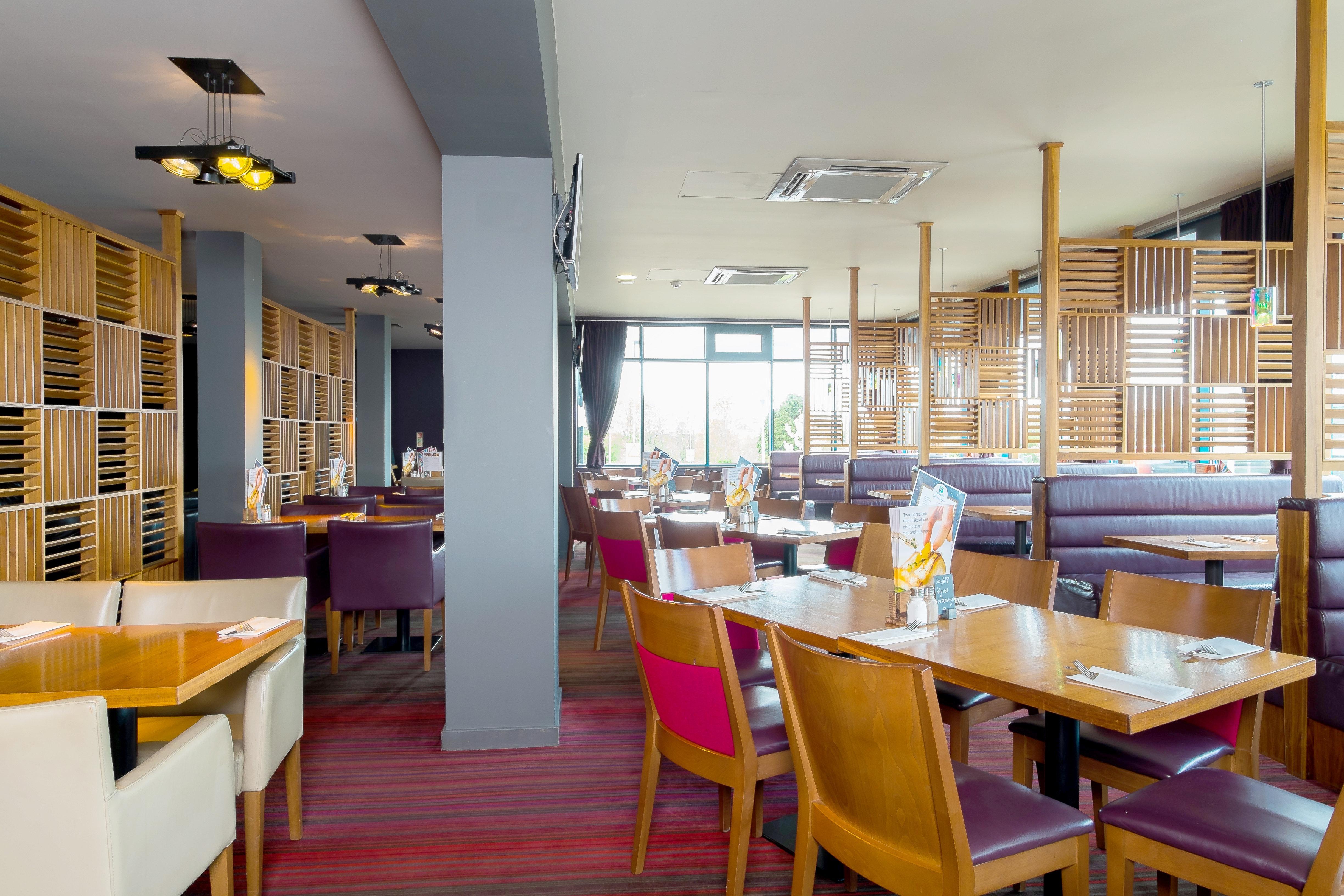 Holiday Inn Aberdeen West Westhill Exterior foto