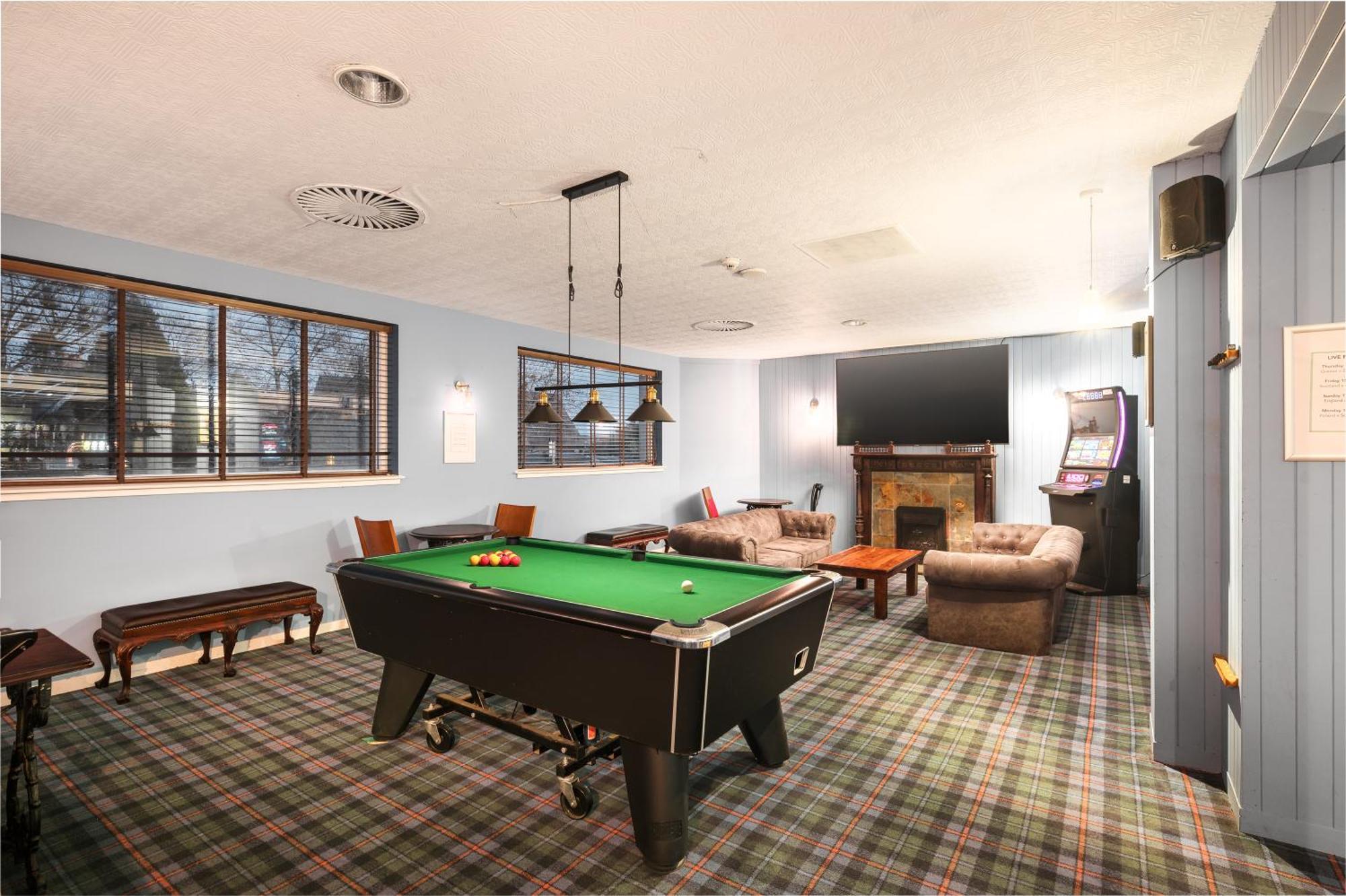 Holiday Inn Aberdeen West Westhill Exterior foto